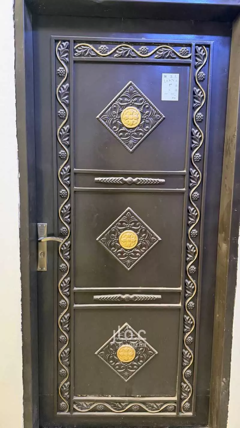 فيلا 12 غرف في النرجس 4