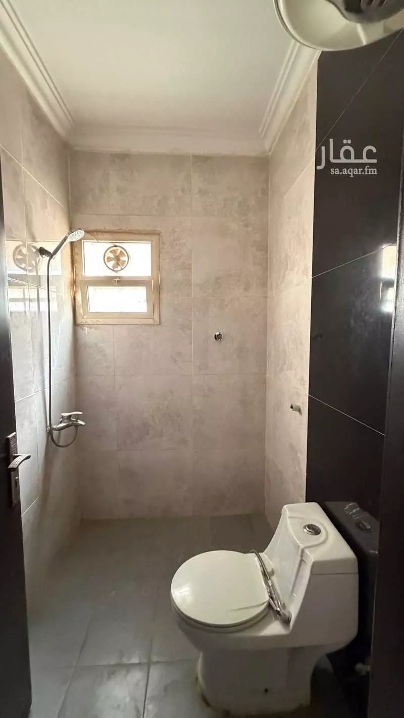 فيلا 12 غرف في النرجس 8