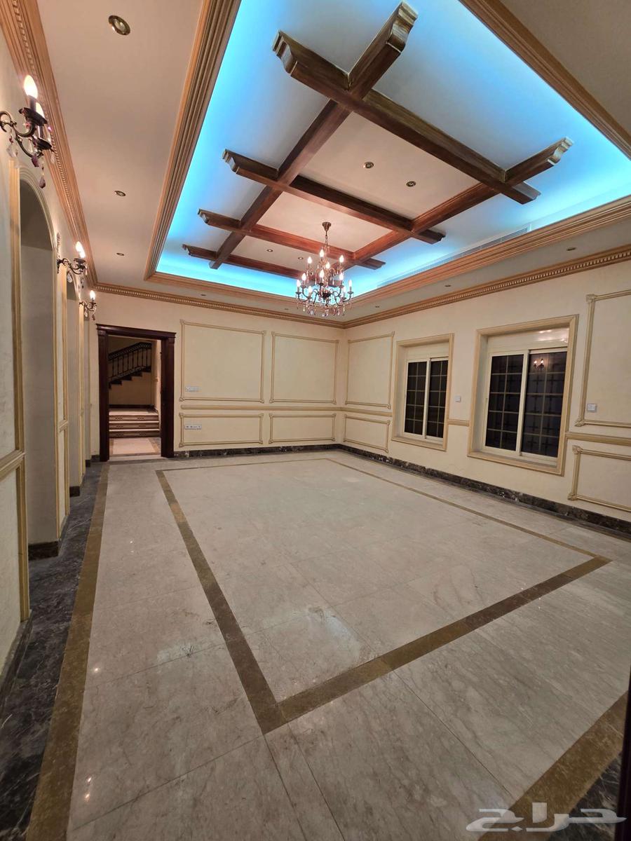 فيلا 9 غرف في السلامة 8