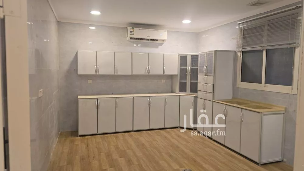 5 bedroom apartment in Ash Shulah 11
