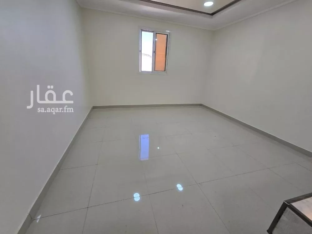 شقة 4 غرف في النور 23