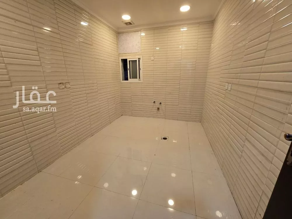 شقة 4 غرف في النور 6