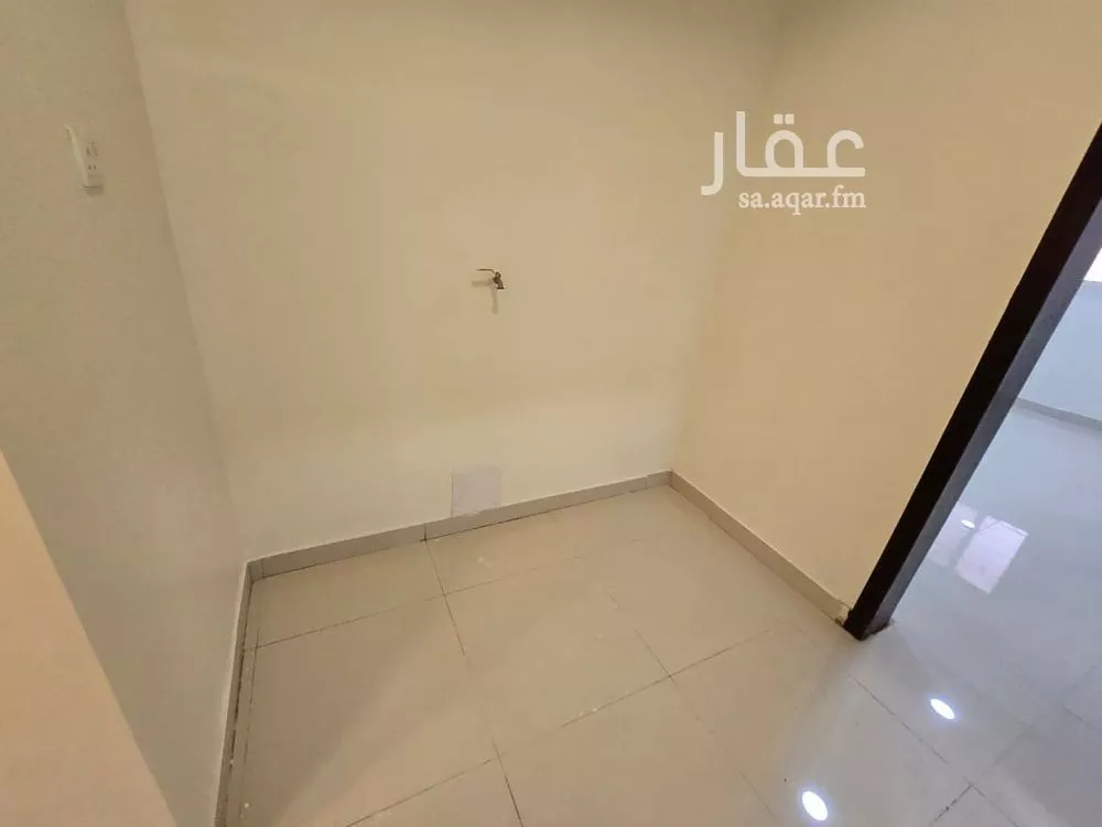 شقة 4 غرف في النور 7