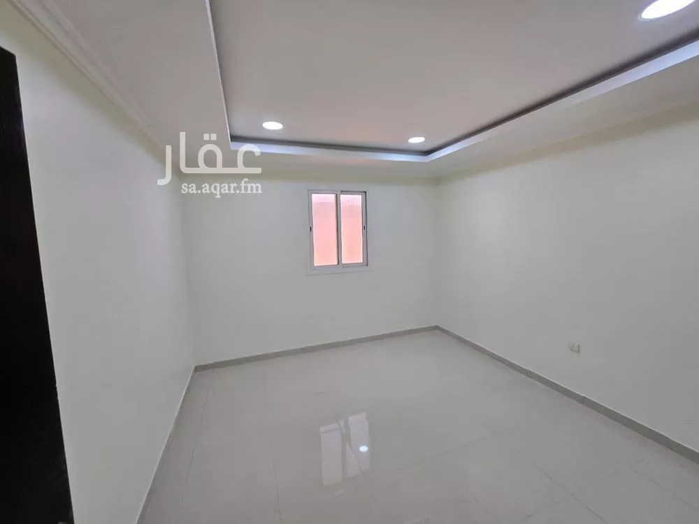 شقة 4 غرف في النور 8