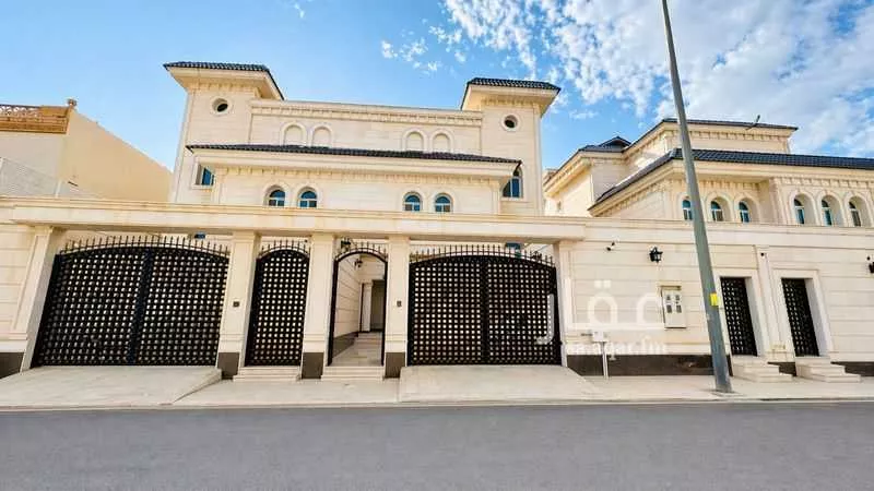 فيلا 4 غرف في عرقة 6