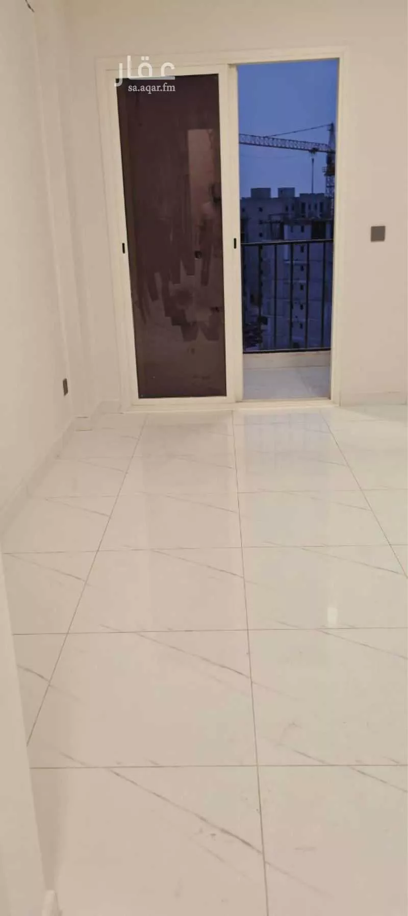 شقة 7 غرف في الشرق 10