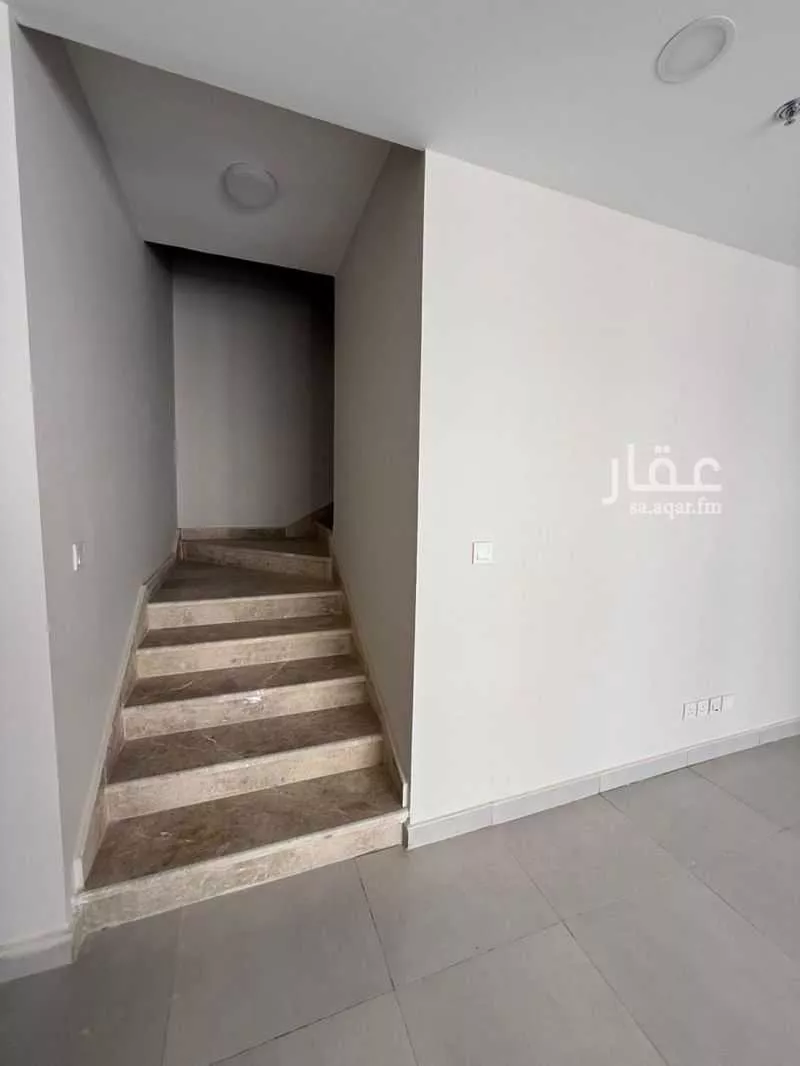 شقة 9 غرف في الفرسان 6