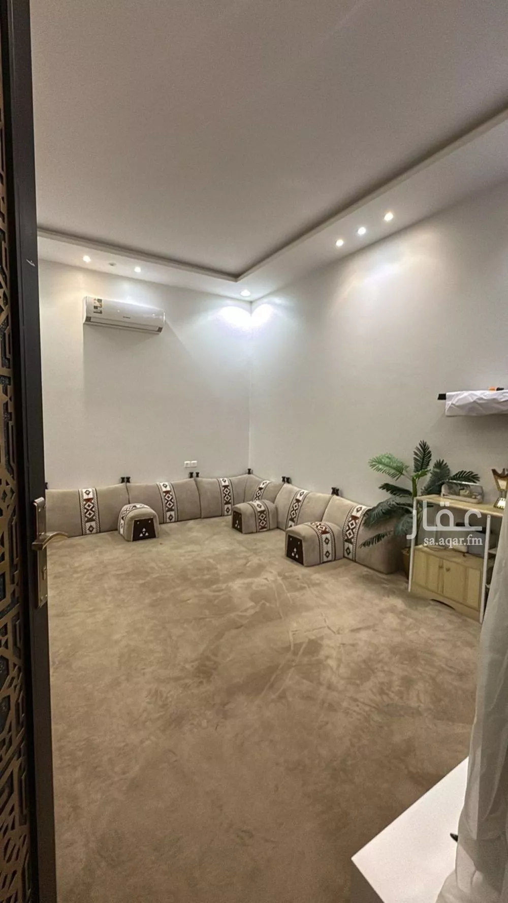 شقة 6 غرف في الرمال 6