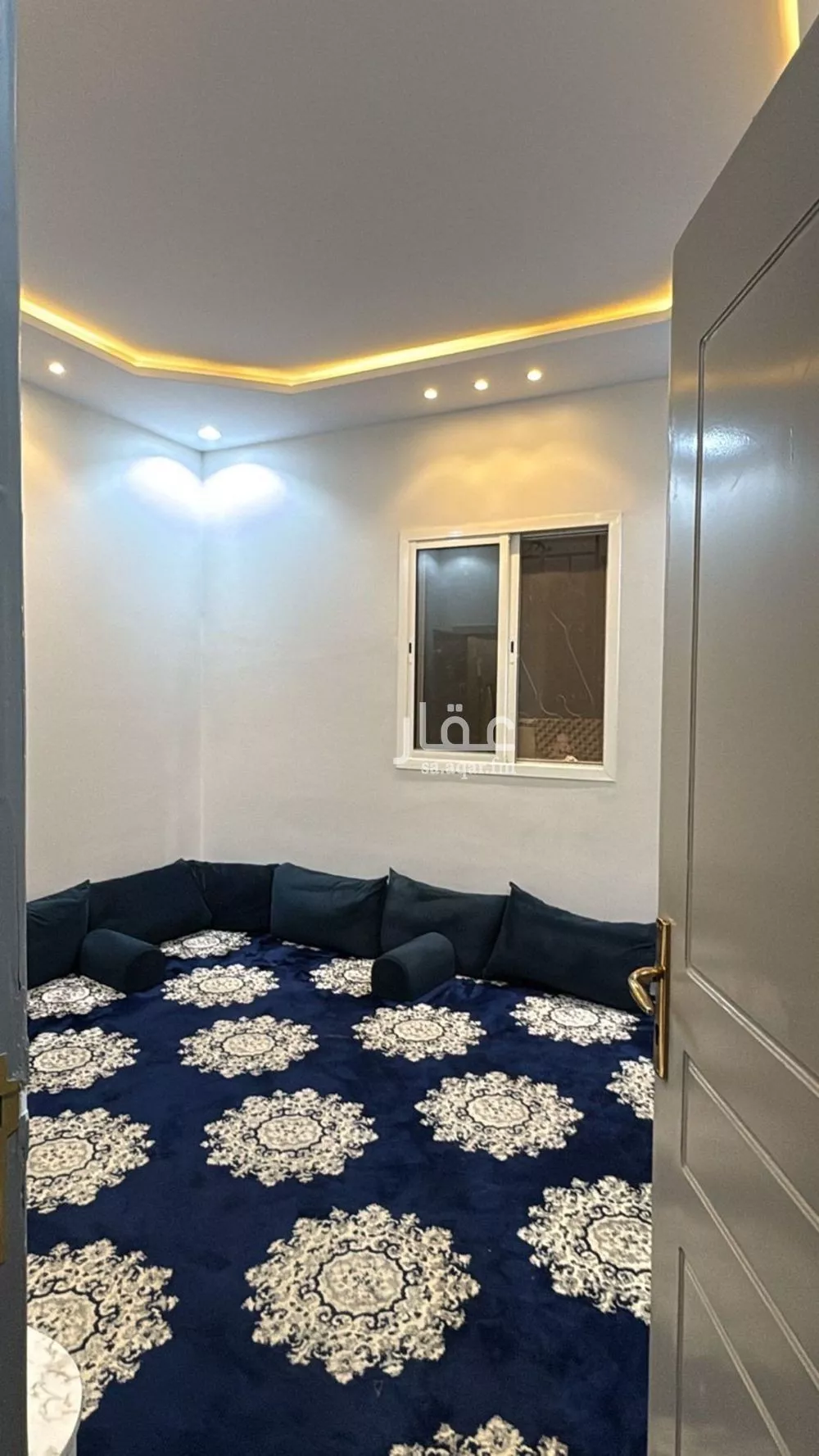 شقة 6 غرف في الرمال 8