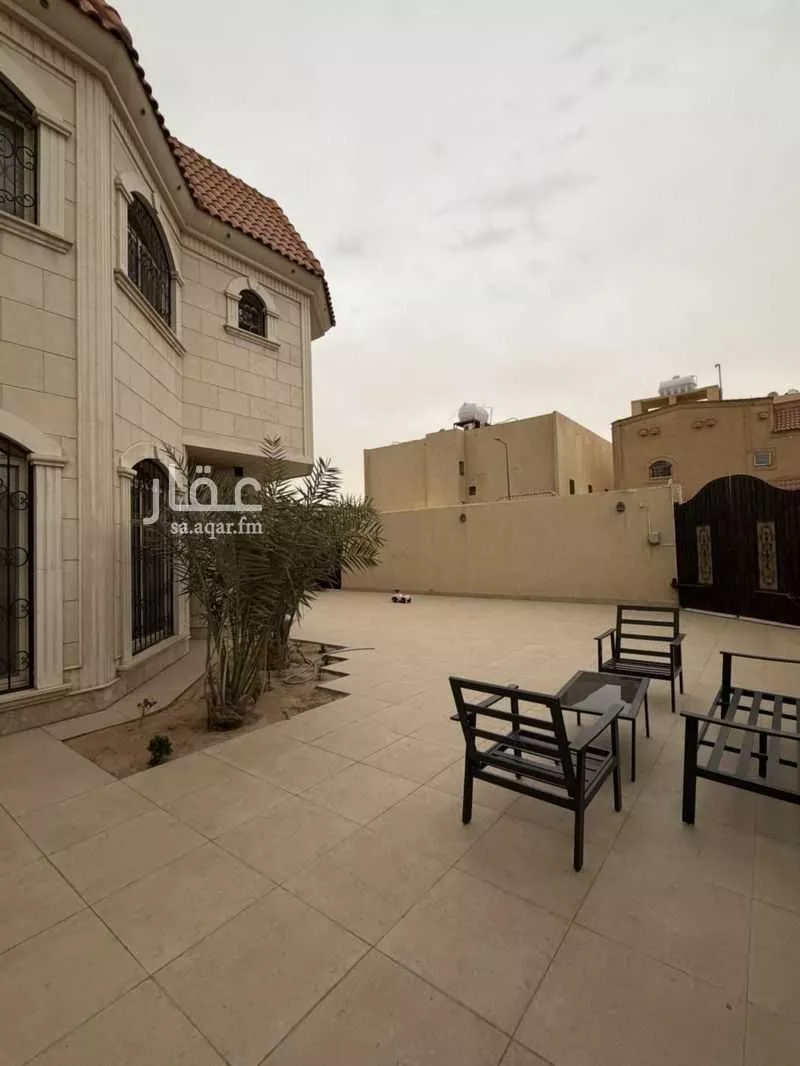 8 bedroom villa in Al Yarmouk 7