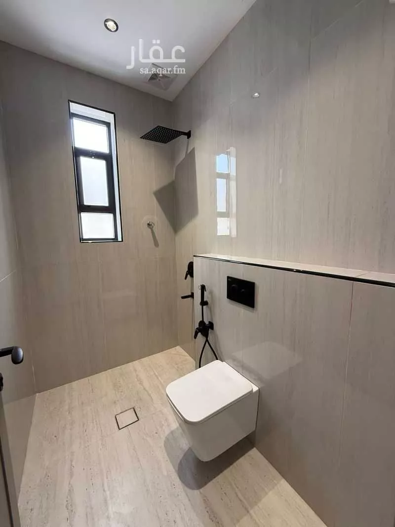 6 bedroom apartment in Ash Shulah 9