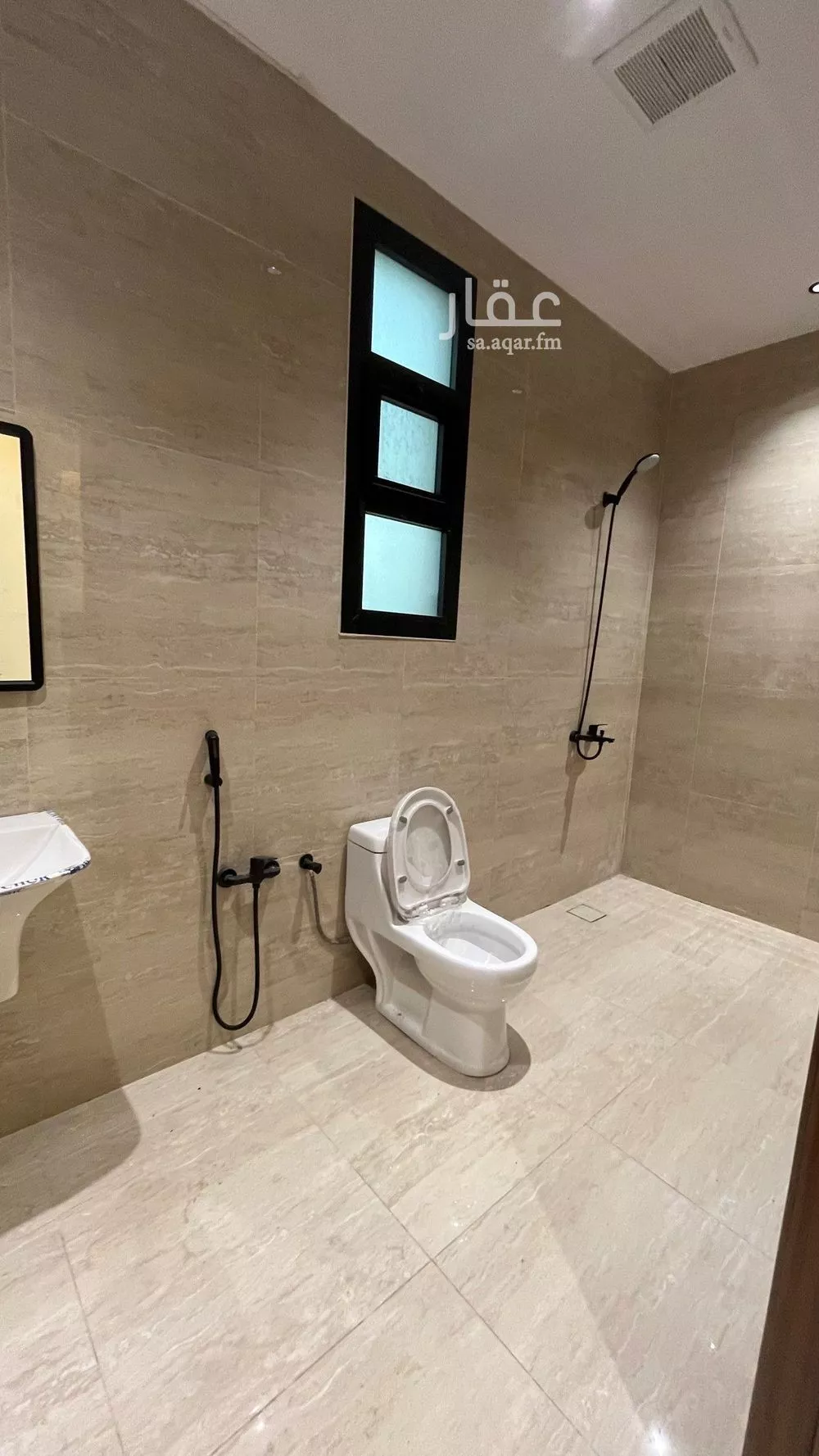 شقة 5 غرف في عكاظ 15