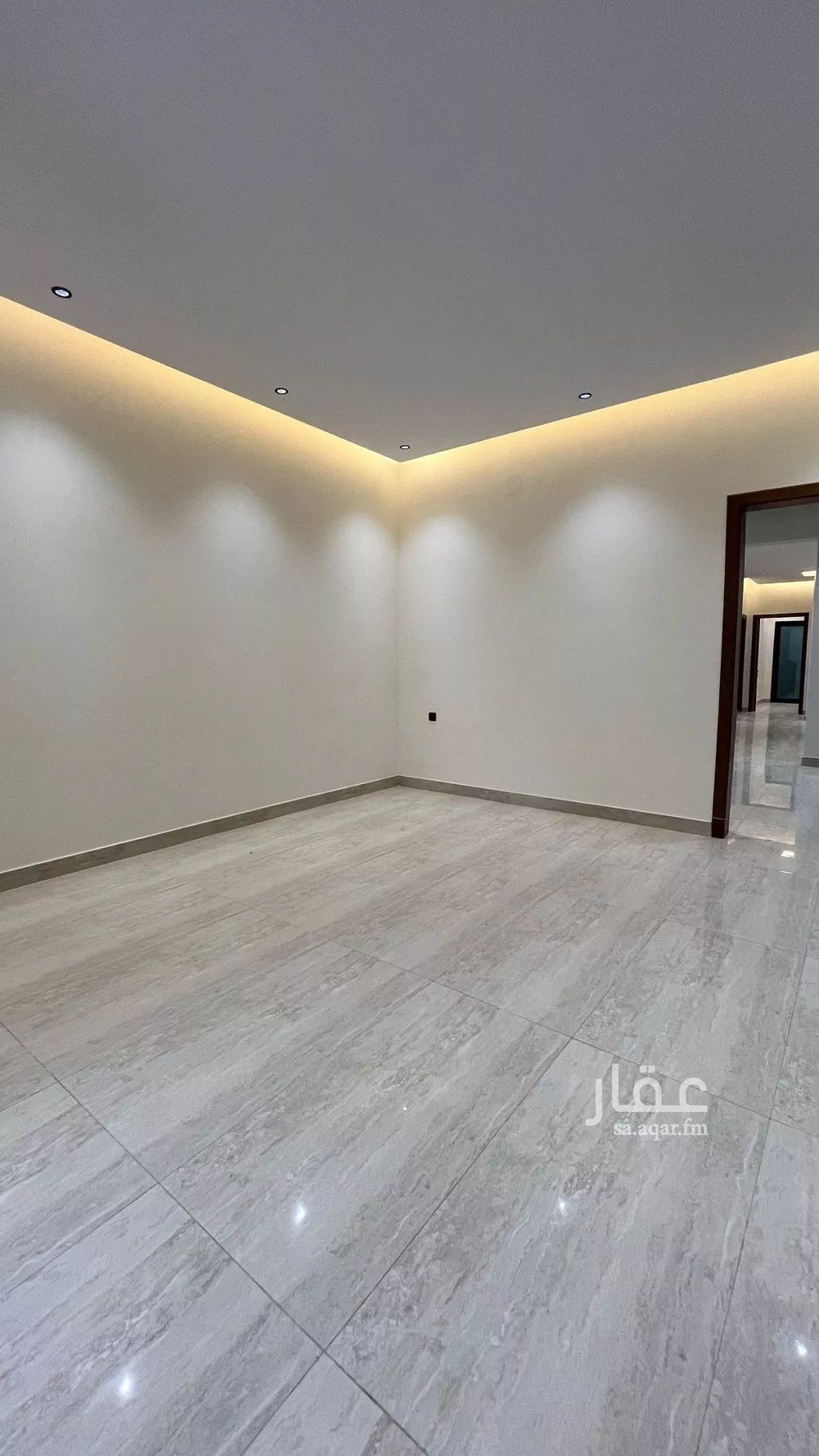 شقة 5 غرف في عكاظ 23