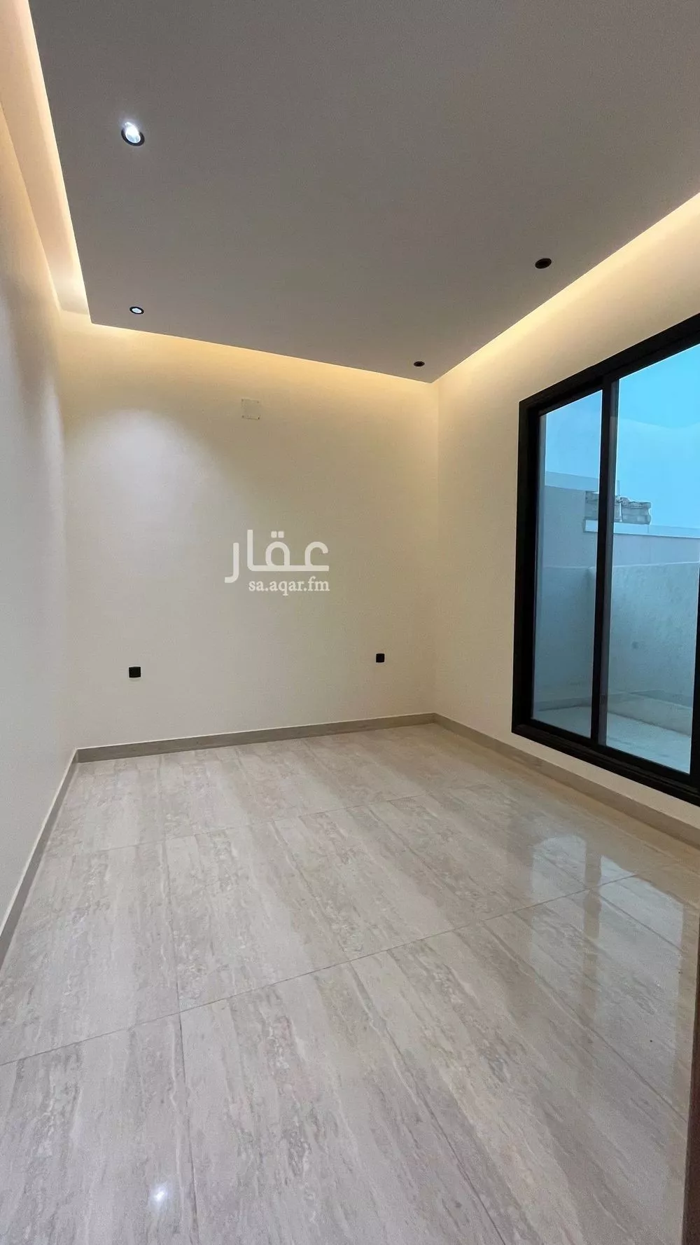 شقة 5 غرف في عكاظ 6