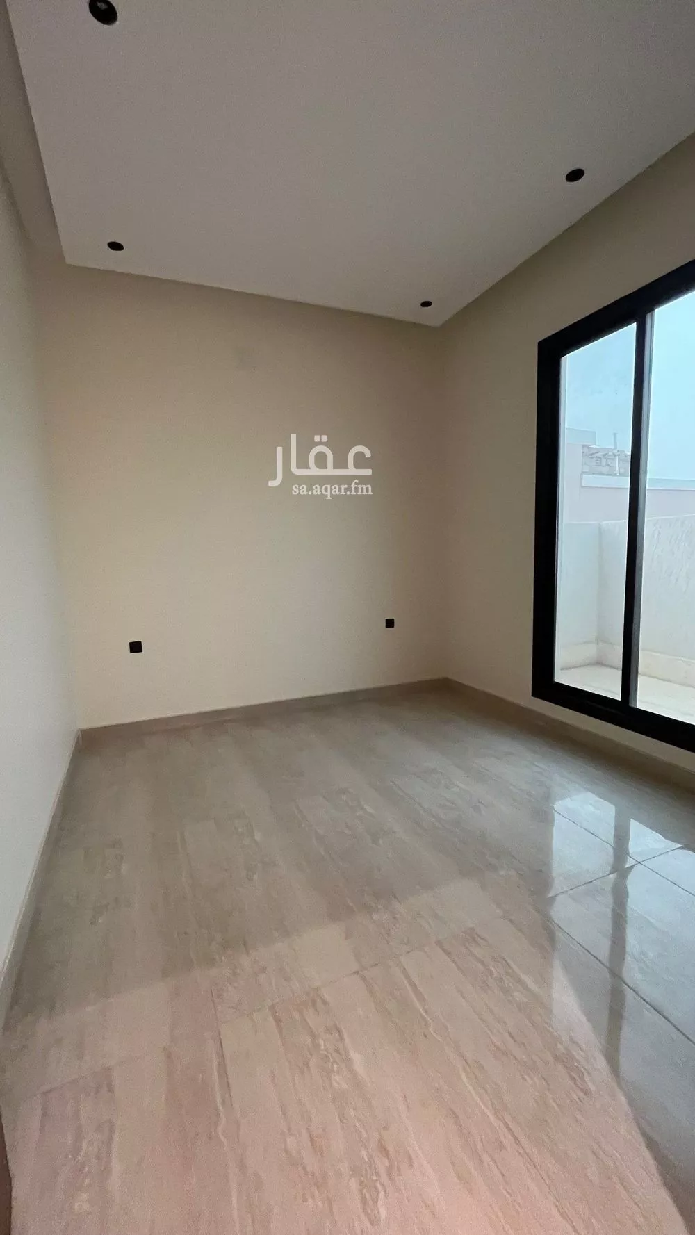 شقة 5 غرف في عكاظ 7