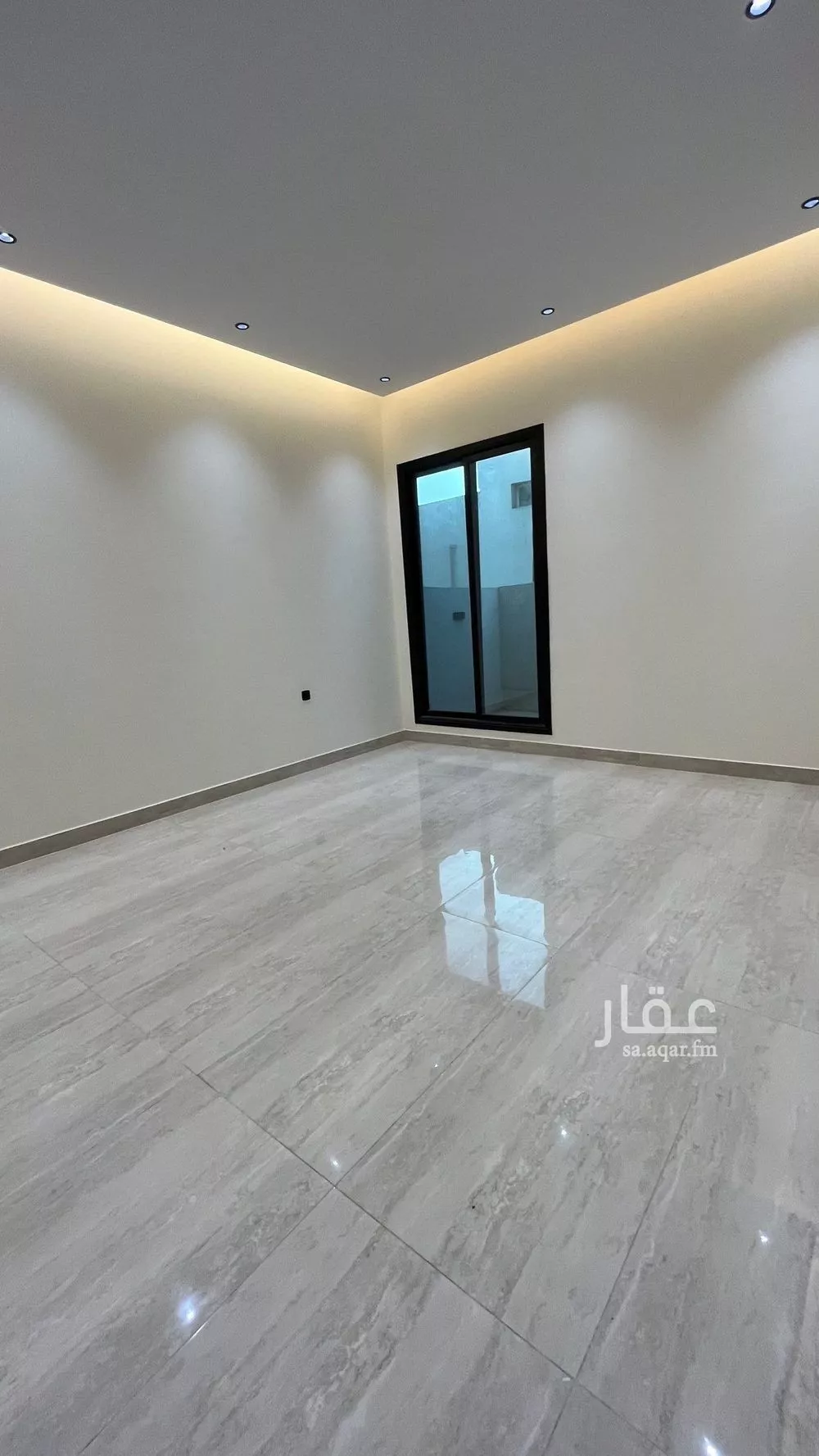 شقة 5 غرف في عكاظ 8