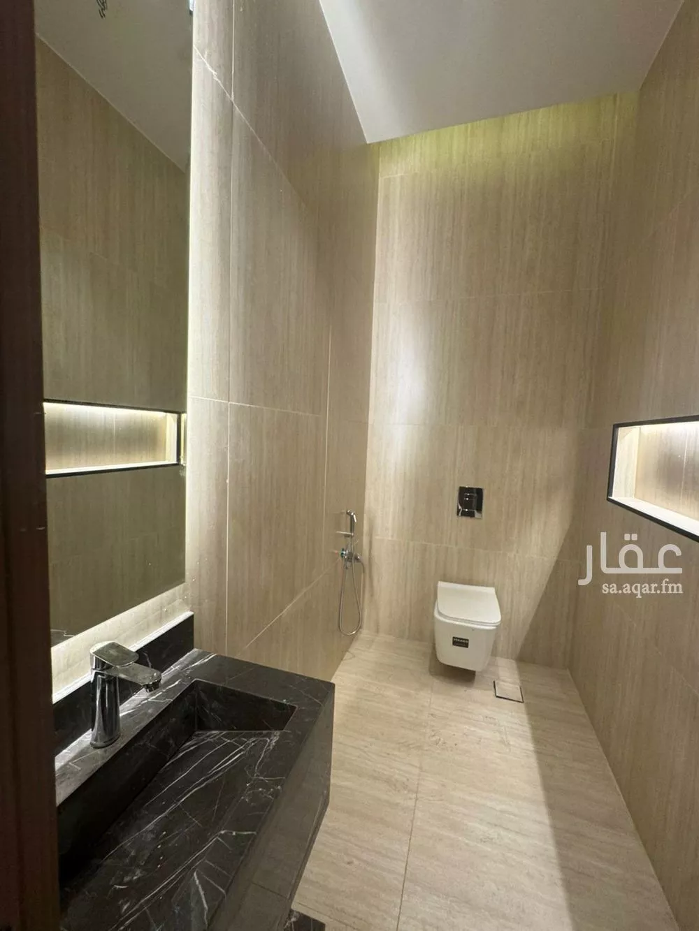 فيلا 5 غرف في العارض 19