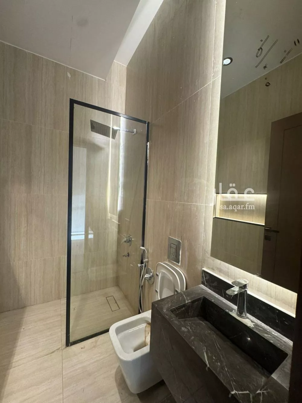 فيلا 5 غرف في العارض 6