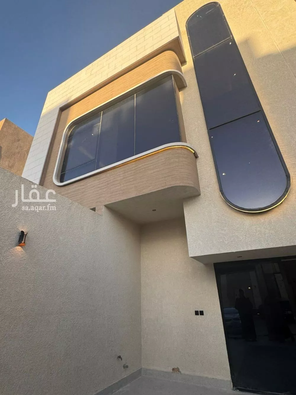 فيلا 5 غرف في العارض 9