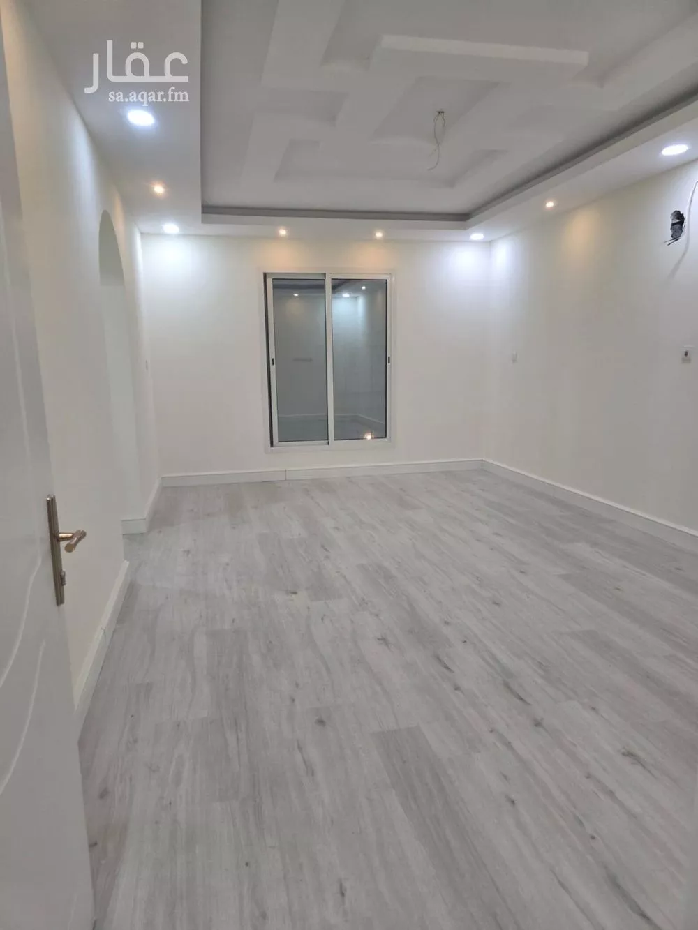 فيلا 6 غرف في الشعلة 9