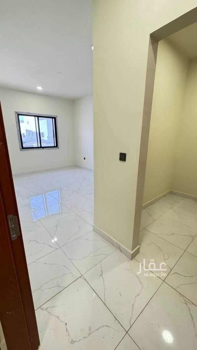 فيلا 9 غرف في الشرق 28