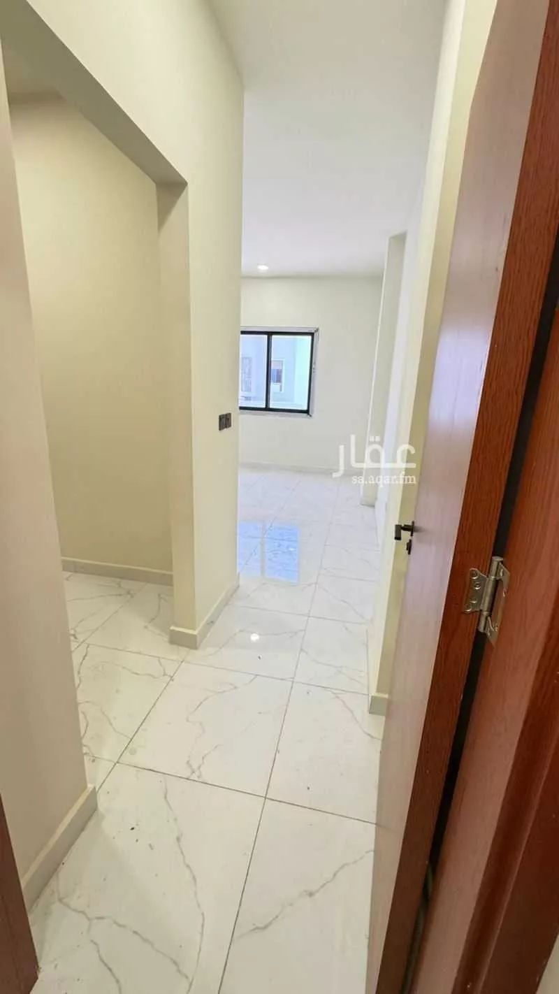 فيلا 10 غرف في الشرق 14