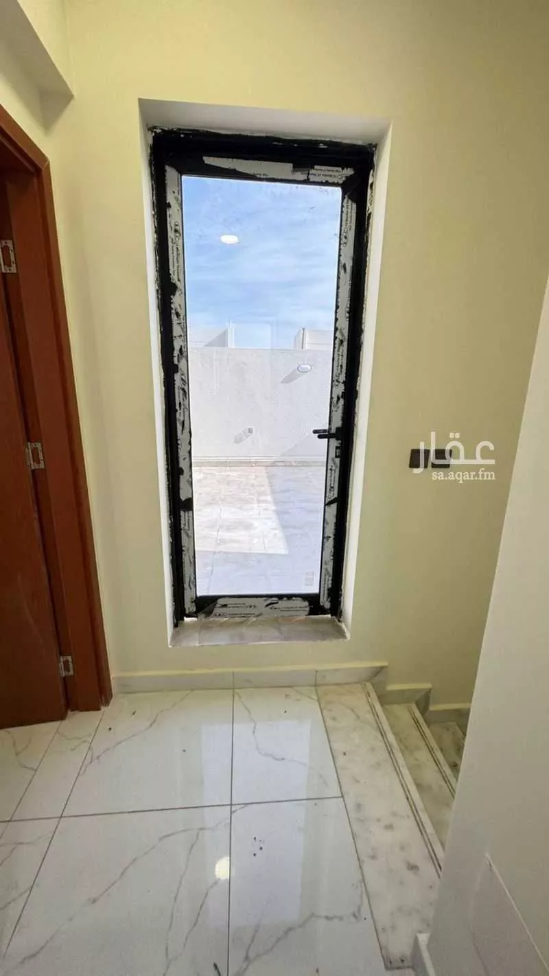 فيلا 10 غرف في الشرق 18