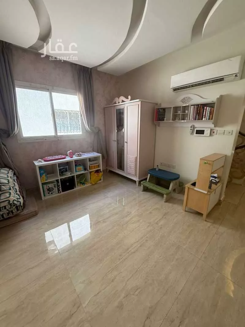 5 bedroom villa in Al Yasmin 11