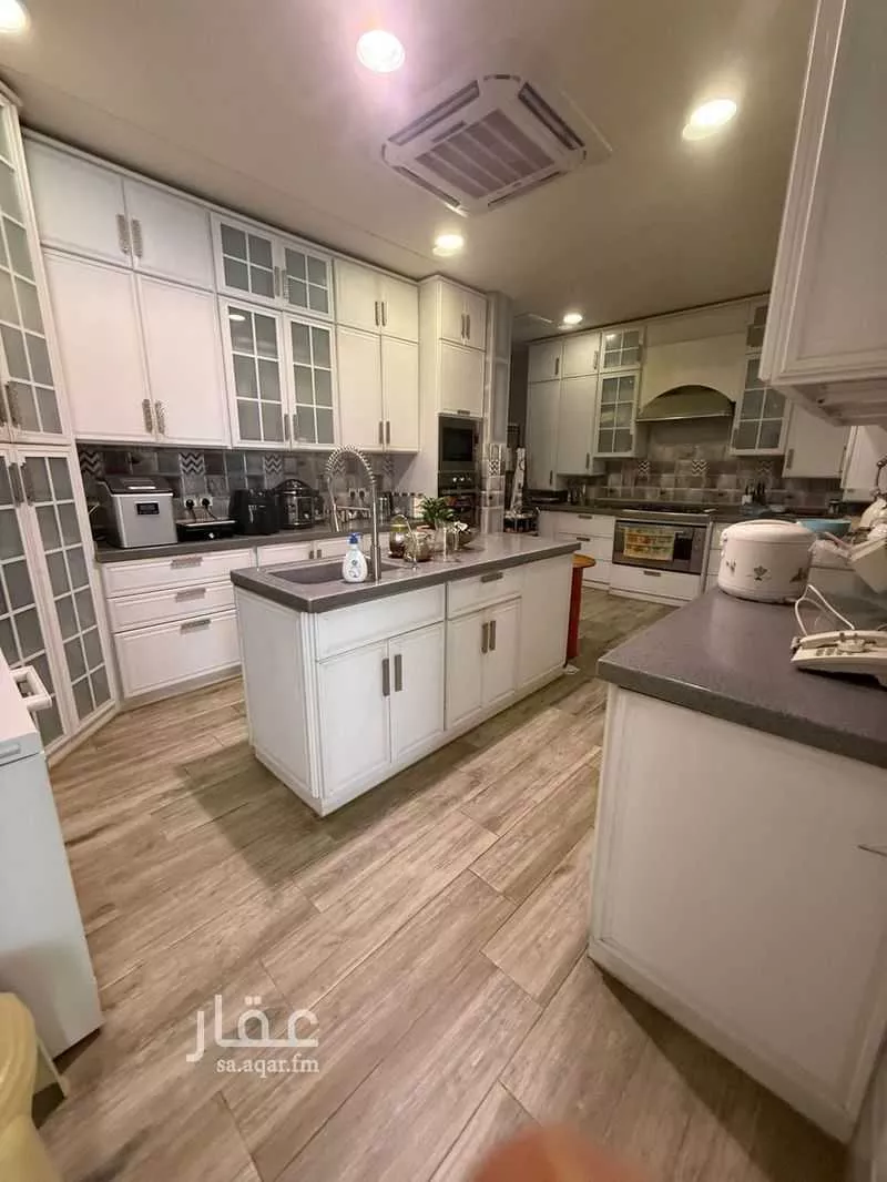 5 bedroom villa in Al Yasmin 3