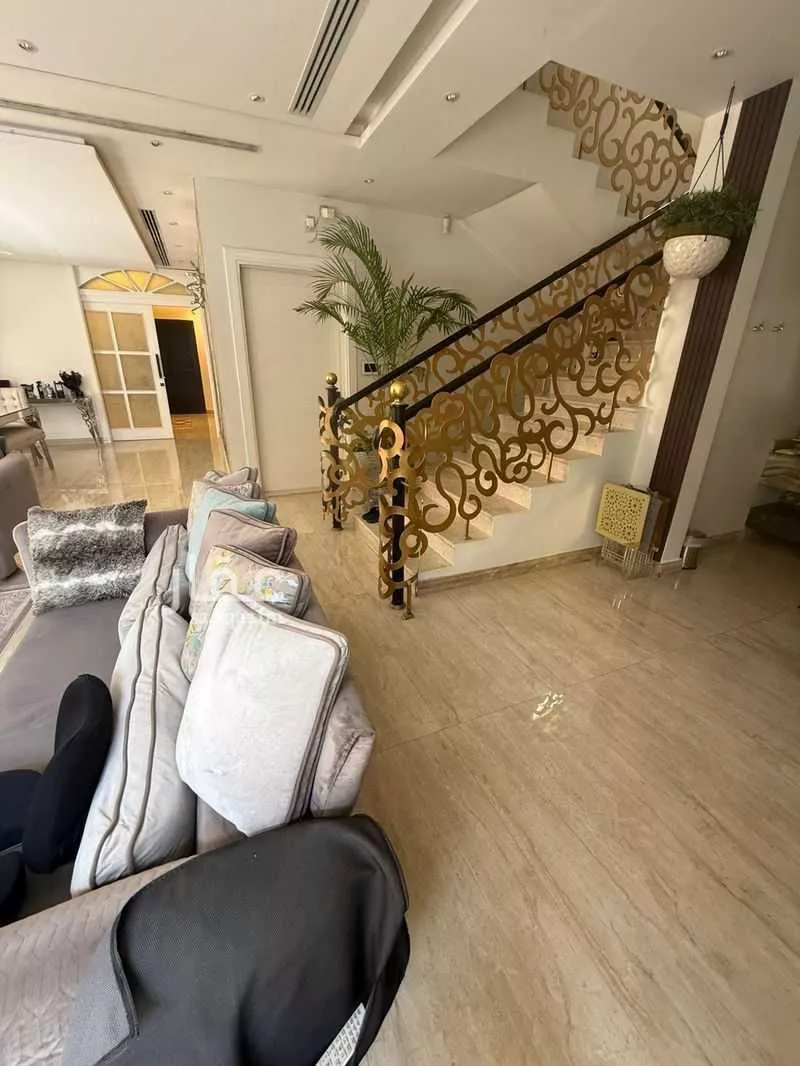 5 bedroom villa in Al Yasmin 8