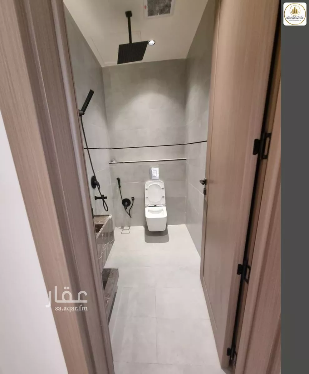 شقة 6 غرف في النرجس 4