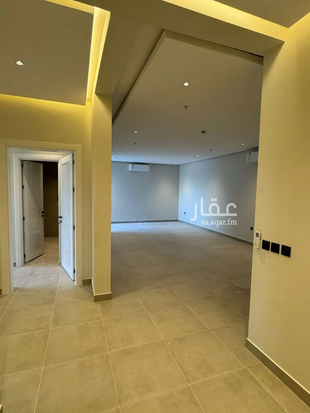 شقة 3 غرف في الملقا 16