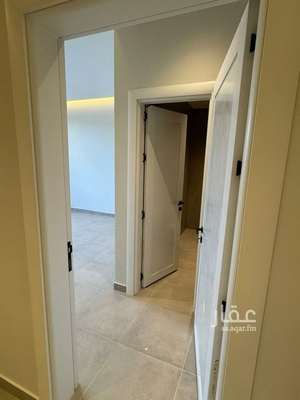 شقة 3 غرف في الملقا 24