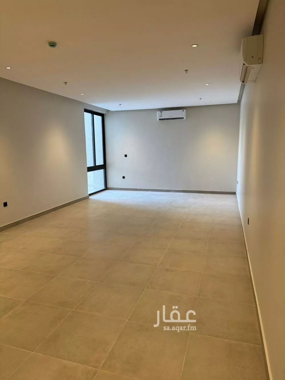 شقة 3 غرف في الملقا 26