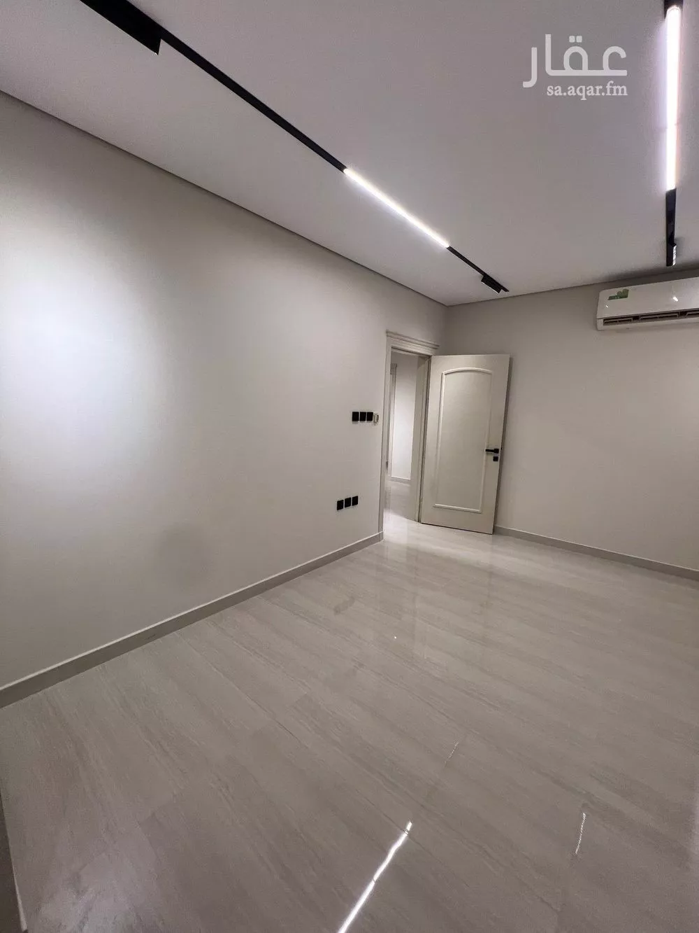 شقة 4 غرف في الملك عبدالله 8