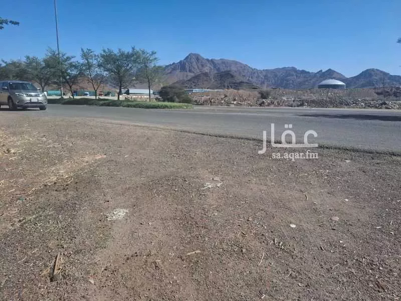 أرض 3712 م² في الغابة 5