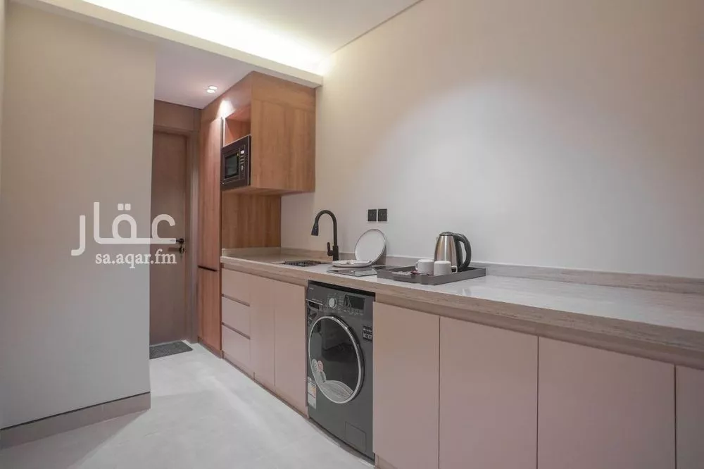 شقة 1 غرف في الملقا 7