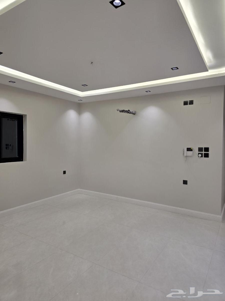 شقة 5 غرف في البحيرات 16