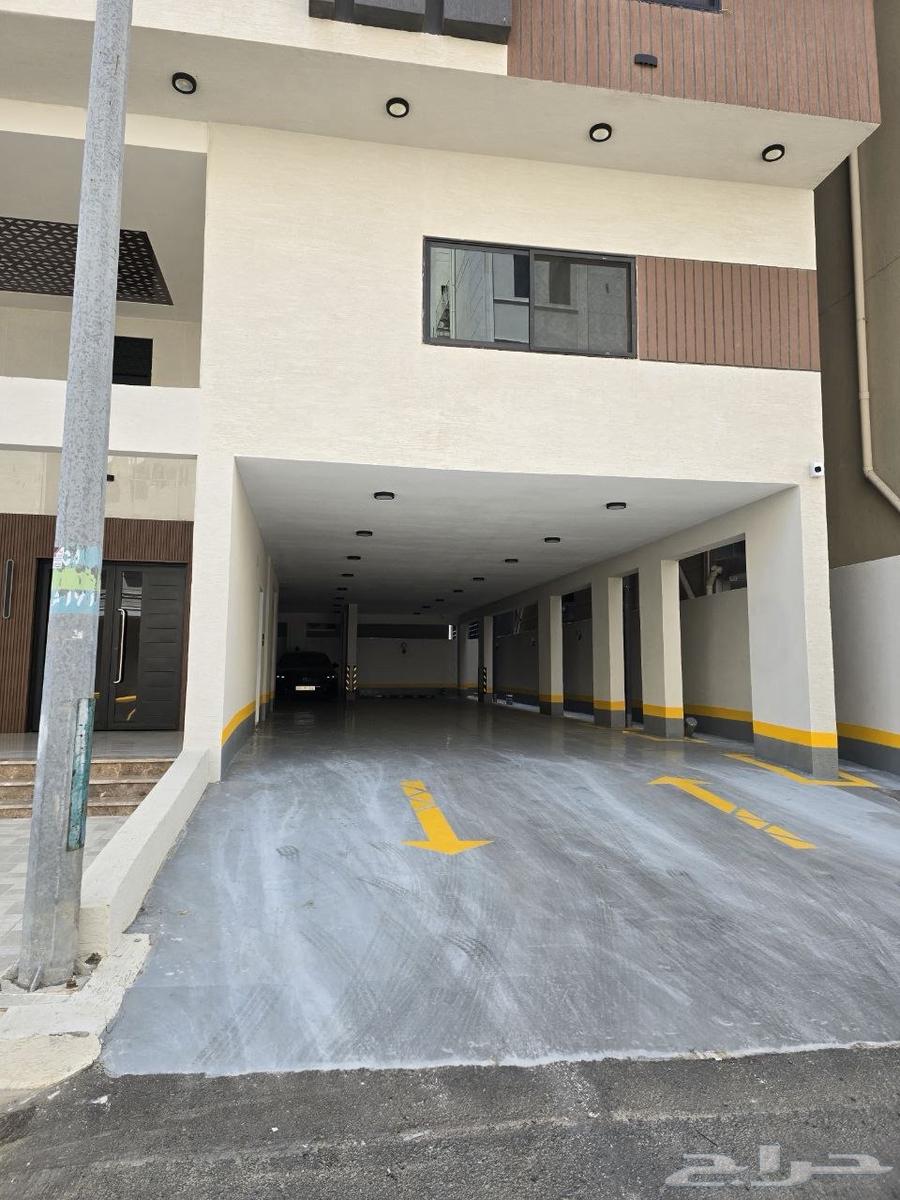 شقة 5 غرف في البحيرات 24