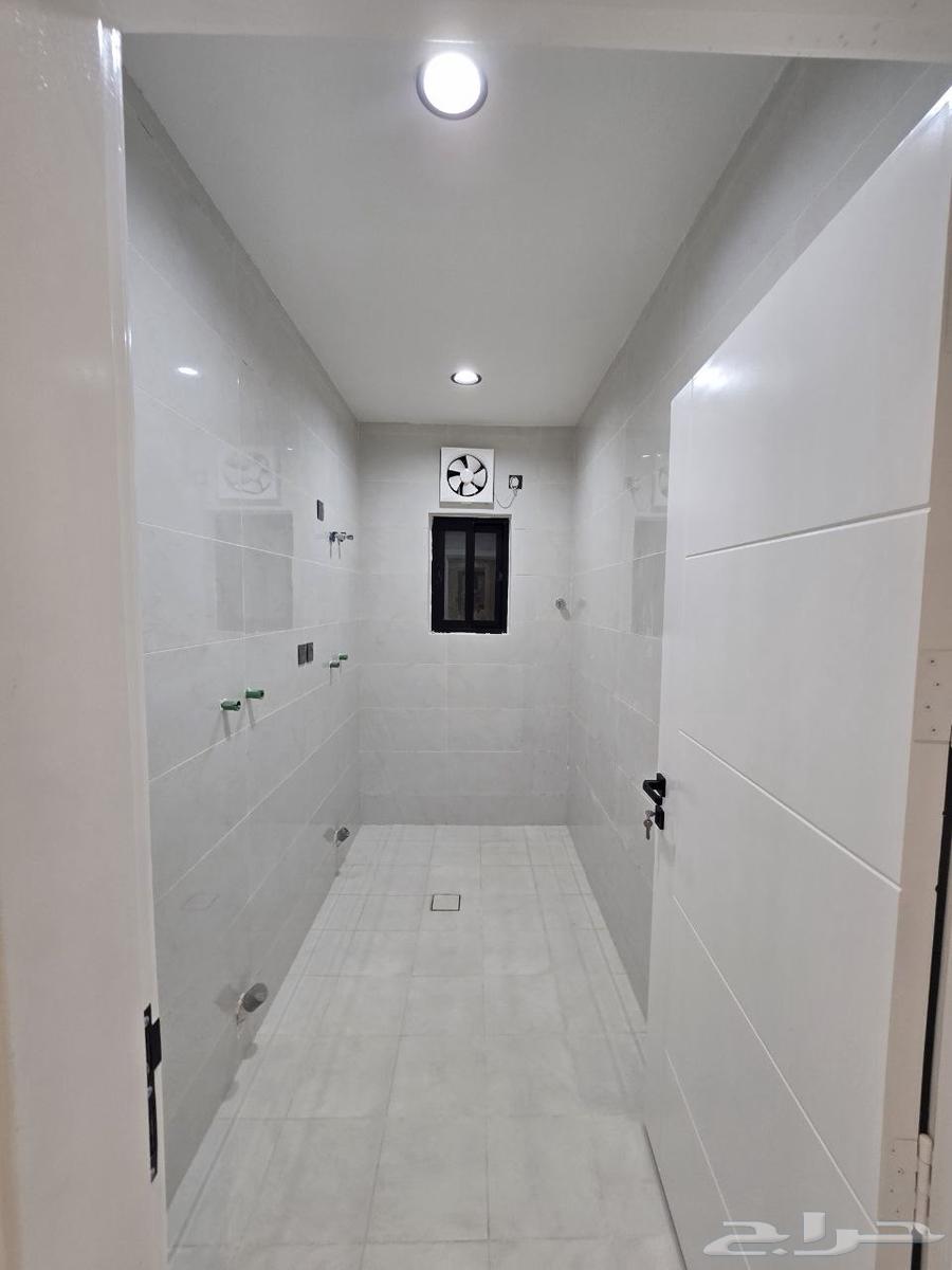 شقة 5 غرف في البحيرات 6