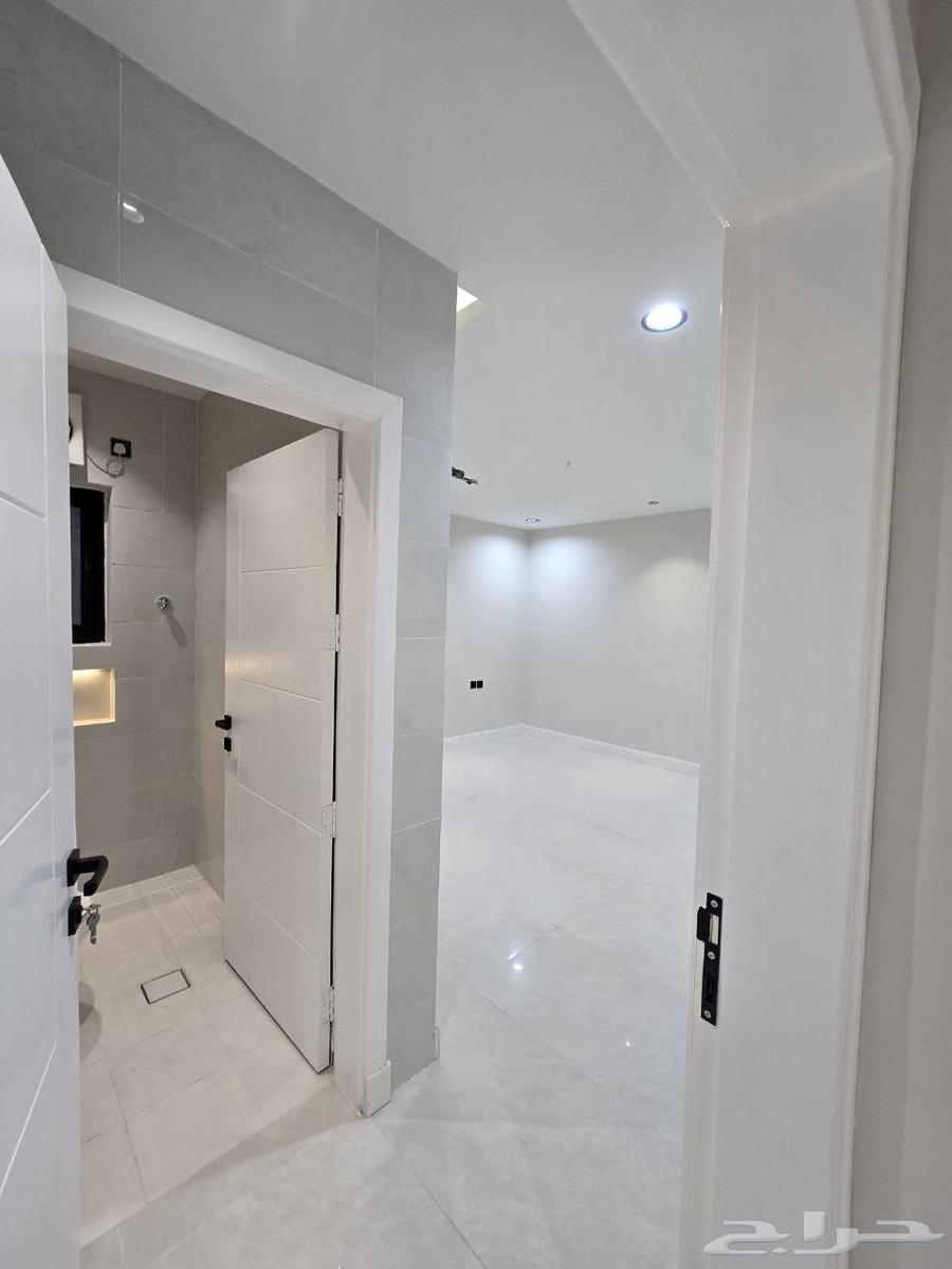 شقة 5 غرف في البحيرات 7