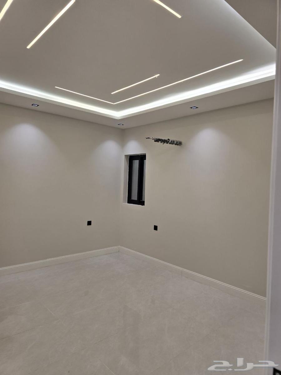 شقة 5 غرف في البحيرات 9