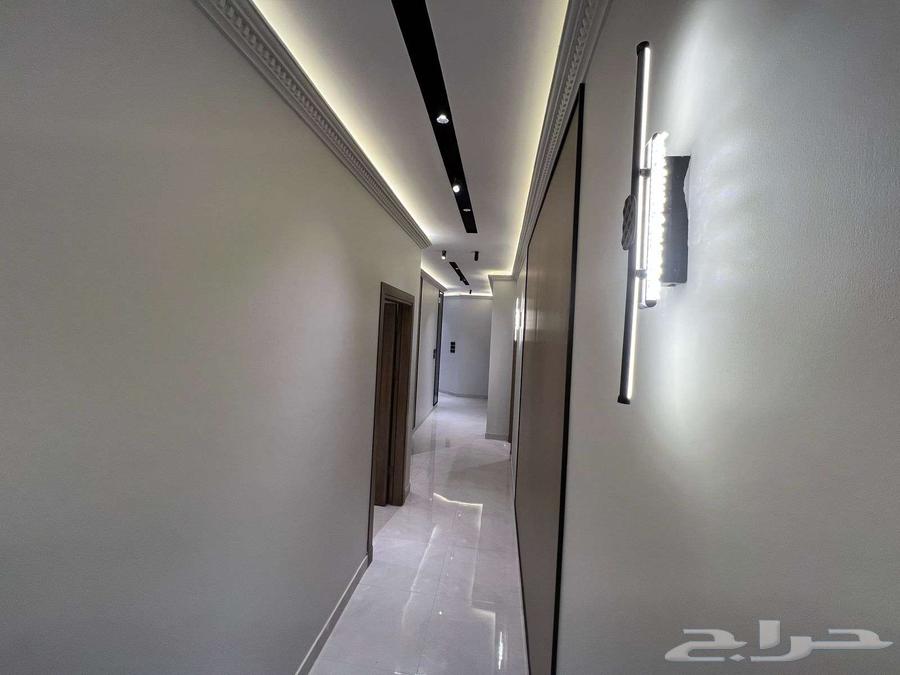 شقة 5 غرف في ولي العهد 13