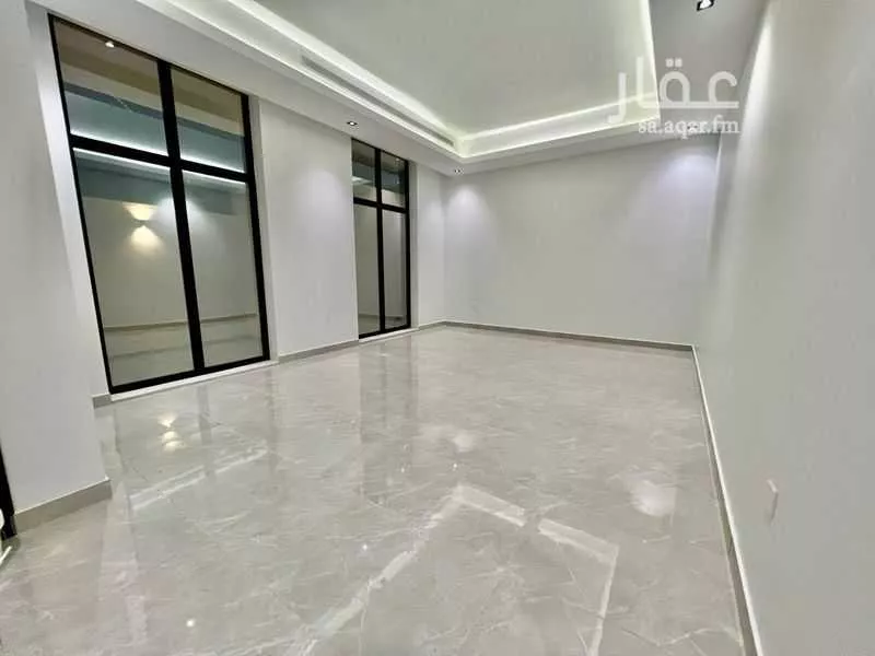 فيلا 8 غرف في الشراع 3