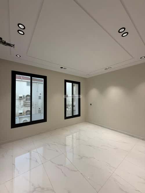 5 bedroom apartment in Al Rabwa 5