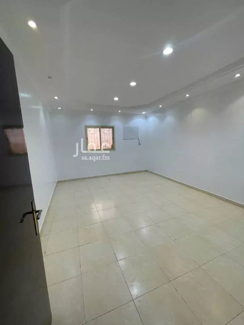 شقة 4 غرف في بدر 2