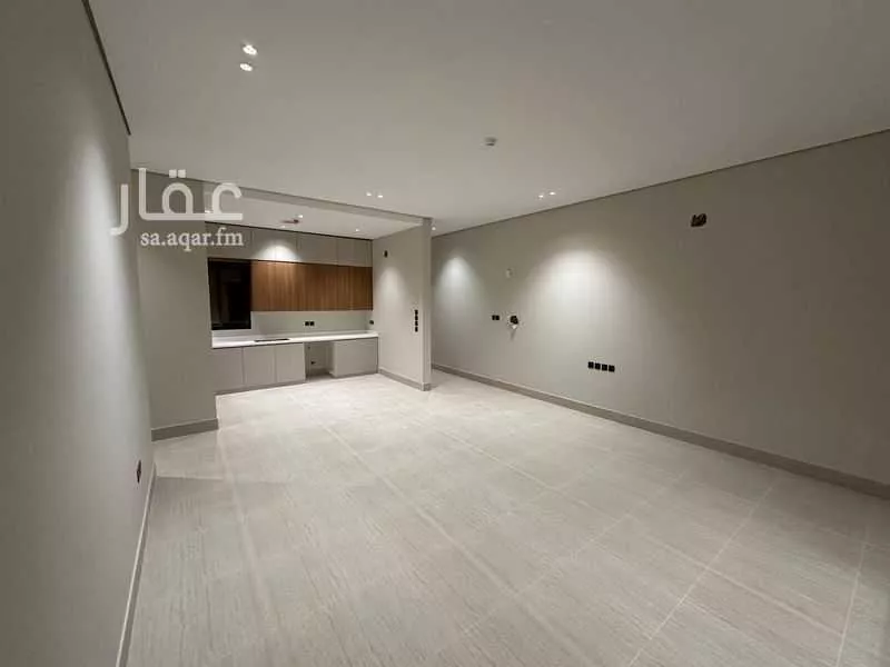 شقة 3 غرف في الرمال 4