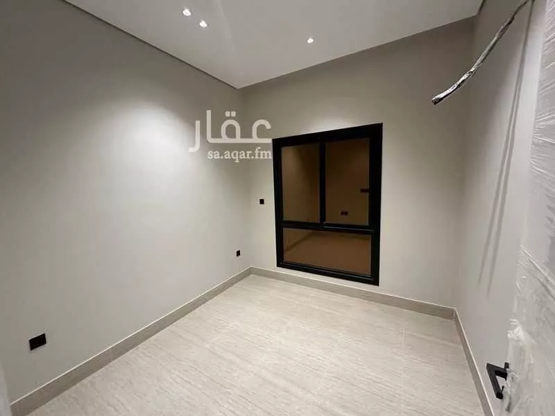 شقة 3 غرف في الرمال 5