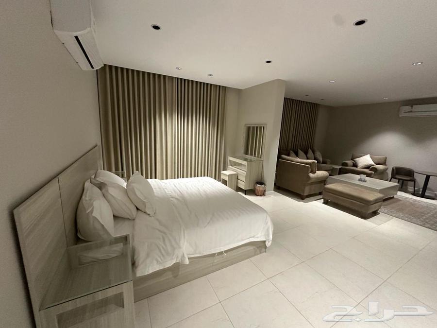 4 bedroom apartment in Shathah 13