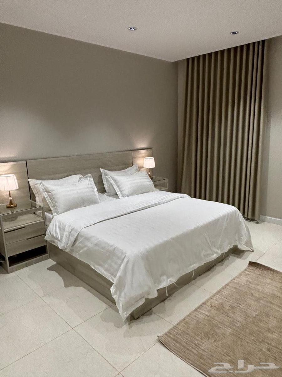 4 bedroom apartment in Shathah 4